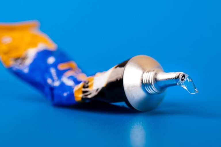 Why does Glue Get Hot? Here’s Why You Should Know